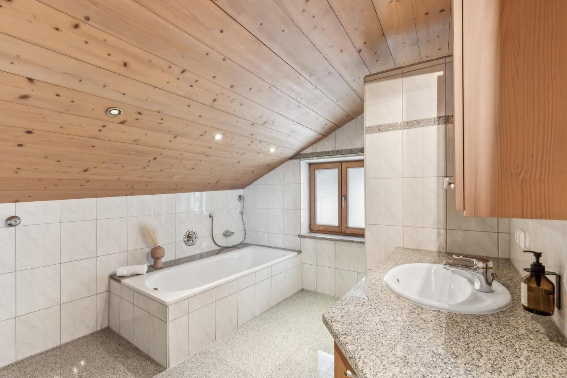 Casa Primavera - Grosse Stadtvilla Im Zentrum Miesbachs Buitenkant foto